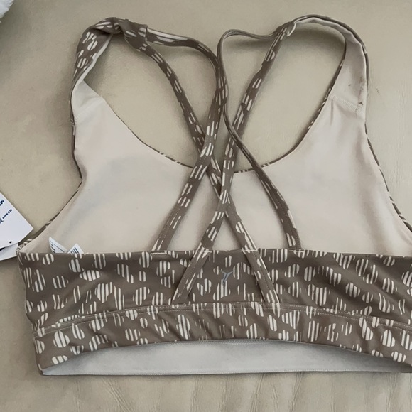 Old Navy Active Sports Bra - Picture 2 of 3